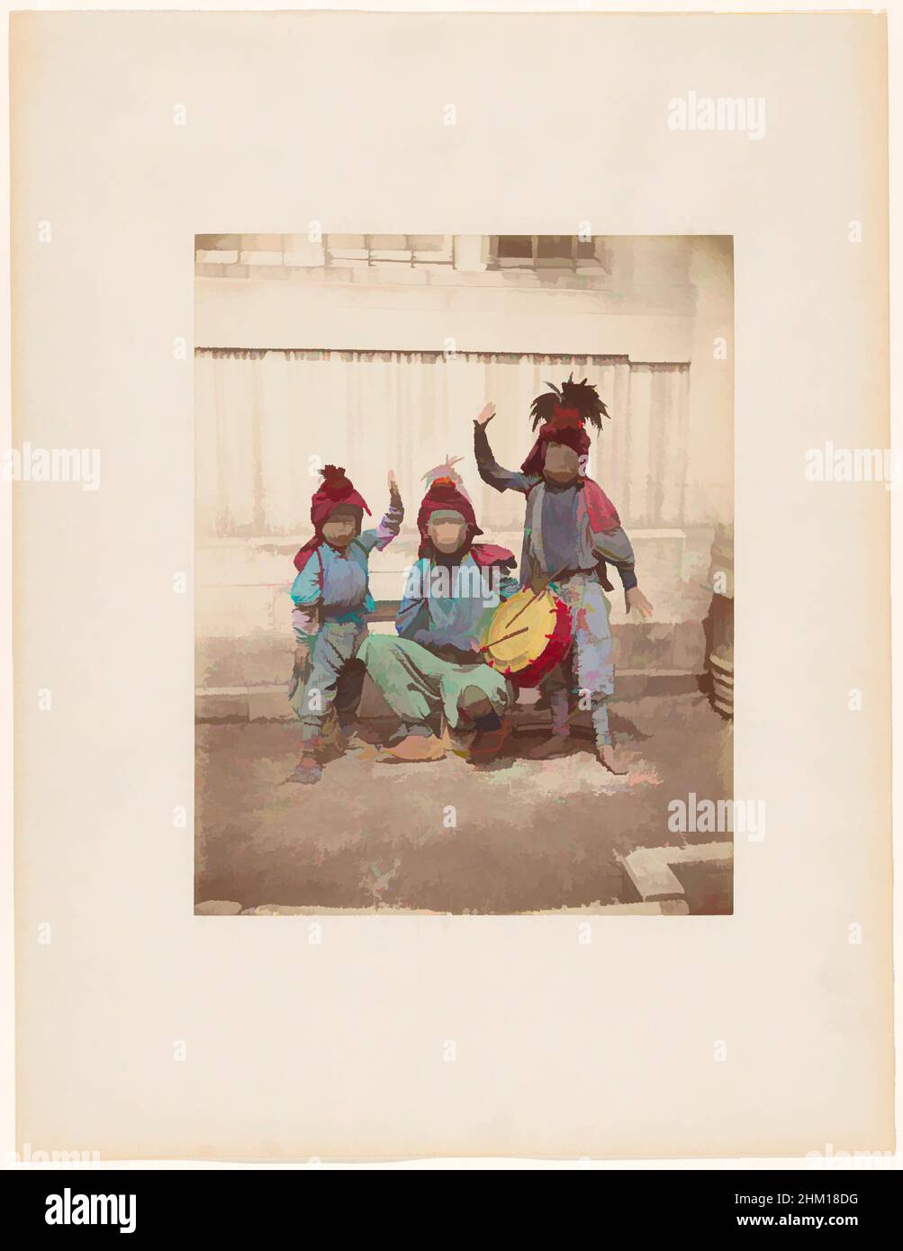 Arte ispirata da giovani artisti di strada giapponesi con un tamburo, Jongleurs de rue (titolo originale), Raimund von Stillfried-Ratenitz (attribuito a), Yokohama, 1871 - 1881, carta, cartone, Stampa albume, altezza 240 mm x larghezza 910 mm altezza 403 mm x larghezza 310 mm, opere classiche modernizzate da Artotop con un tocco di modernità. Forme, colore e valore, impatto visivo accattivante sulle emozioni artistiche attraverso la libertà delle opere d'arte in modo contemporaneo. Un messaggio senza tempo che persegue una nuova direzione selvaggiamente creativa. Artisti che si rivolgono al supporto digitale e creano l'NFT Artotop Foto Stock