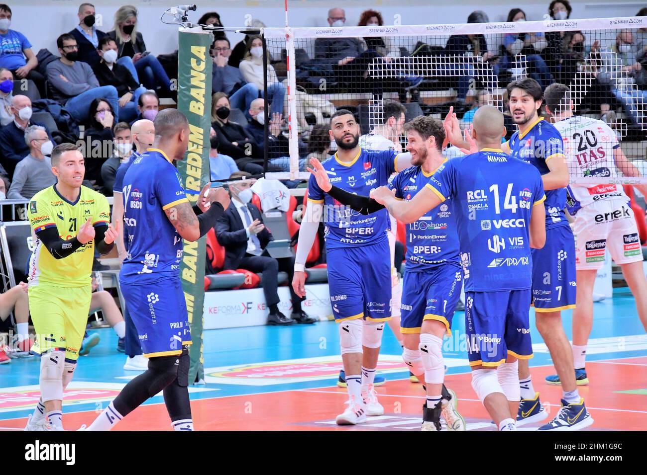 Trento, Italia. 06th Feb 2022. Nimir Abdelaziz (Leo Scarpe Modena) durante ITAS Trentino vs Leo Scarpe Modena, Volley Campionato Italiano Serie A Men Superleague a Trento, Italia, Febbraio 06 2022 Credit: Agenzia fotografica indipendente/Alamy Live News Foto Stock