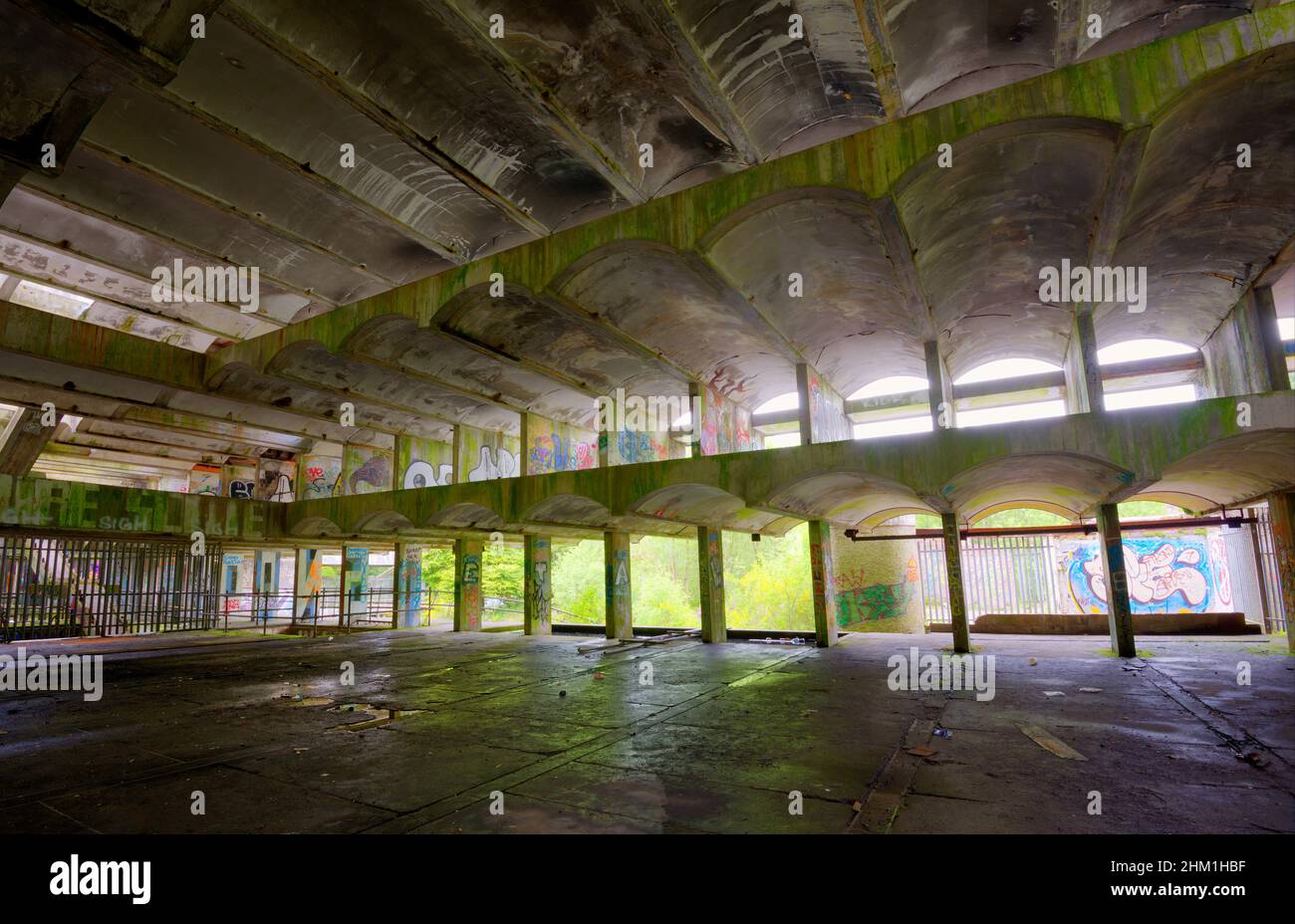 Dereligere Un edificio in stile brutalista e un ex centro di formazione dei preti, il St Peter's Seminary a Cardross, Argyll and Bute, Scozia Foto Stock
