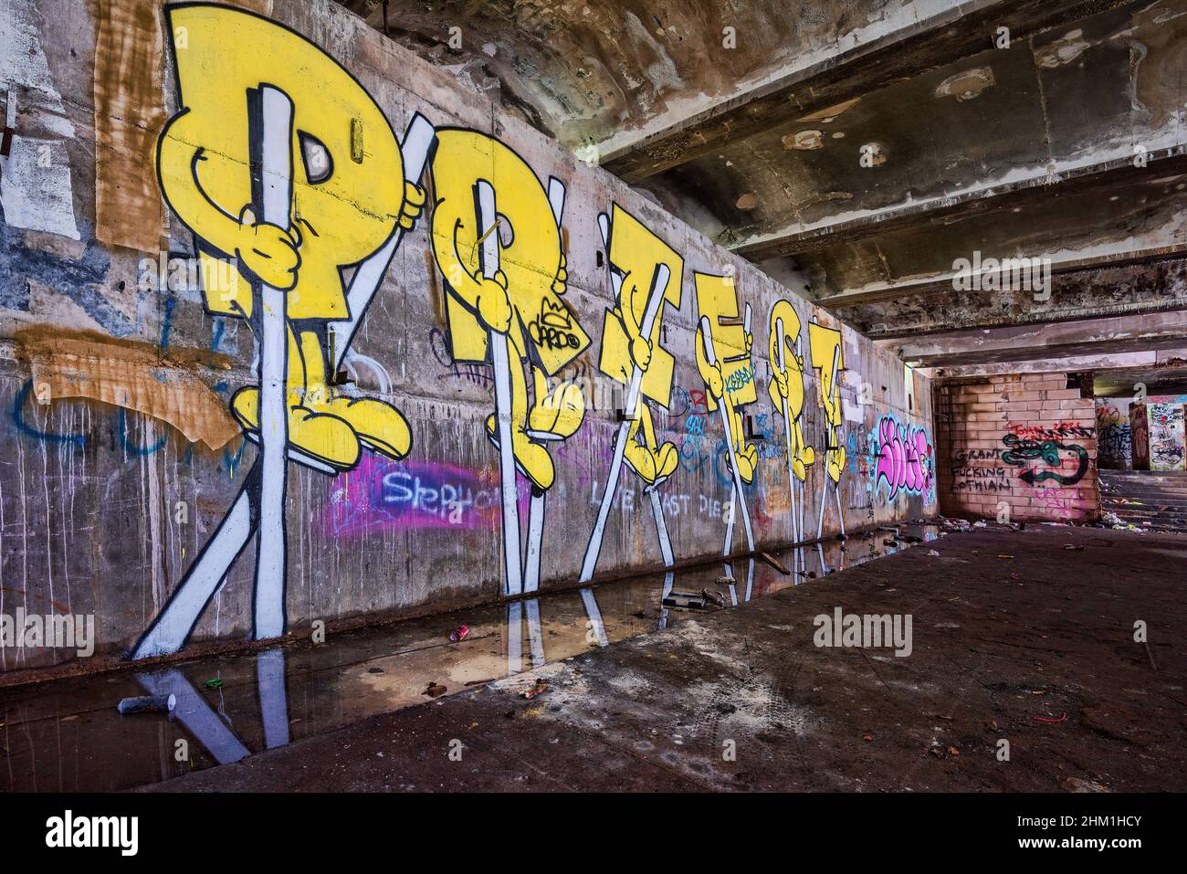 Dereligere Un edificio in stile brutalista e un ex centro di formazione dei preti, il St Peter's Seminary a Cardross, Argyll and Bute, Scozia Foto Stock