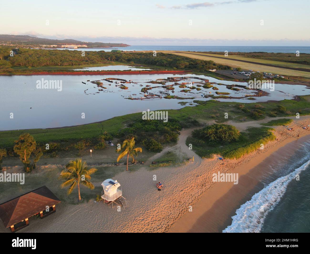 Stagni di sale allagati a Saltstagno Beach vicino Hanapepe su Kauai Foto Stock