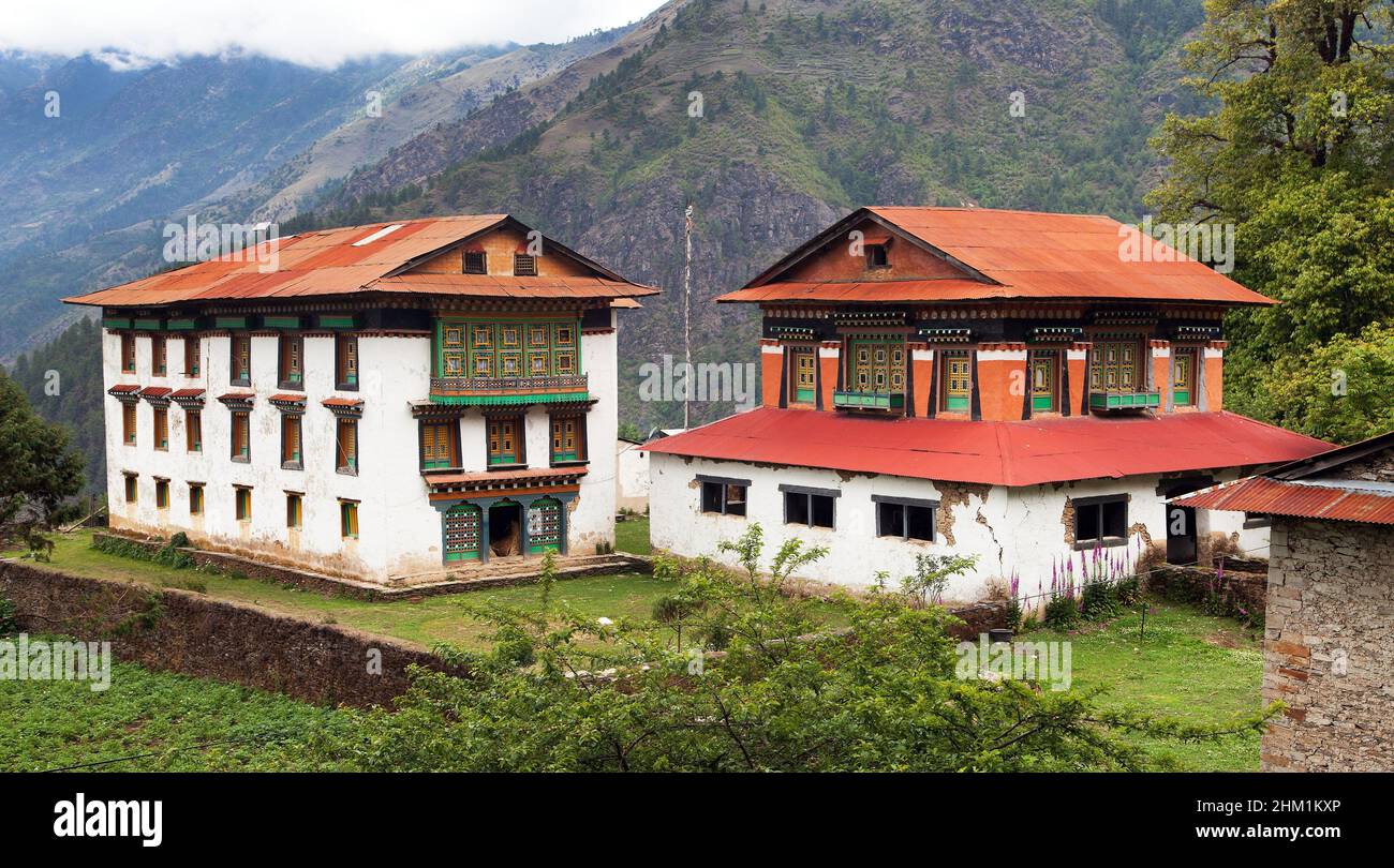 Splendidi edifici vicino al villaggio di Salleri, Solukhumbu, Everest area, Nepal Foto Stock