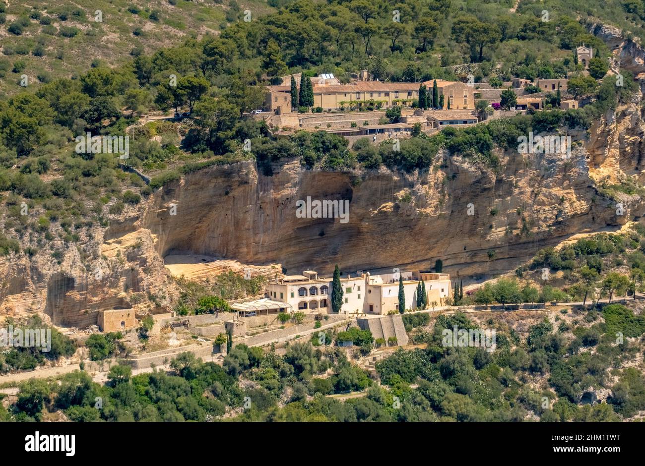Veduta aerea, Ermita de Sant Honorat e Santuari de Gracia sul monte Puig de Randa, Randa, Maiorca, Isole Baleari, Spagna, Algaida, Devotione Foto Stock