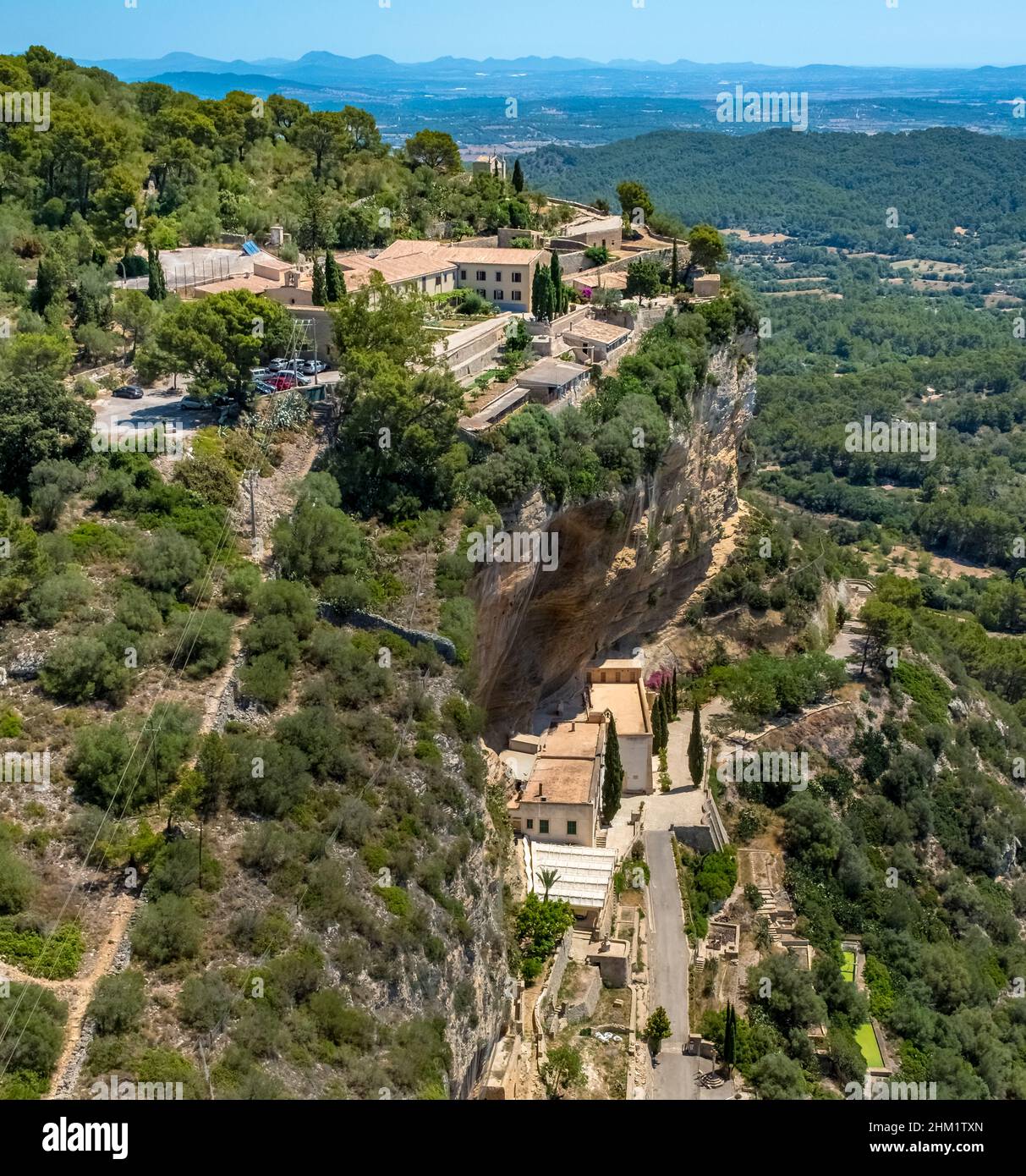 Veduta aerea, Ermita de Sant Honorat e Santuari de Gracia sul monte Puig de Randa, Randa, Maiorca, Isole Baleari, Spagna, Algaida, Devotione Foto Stock