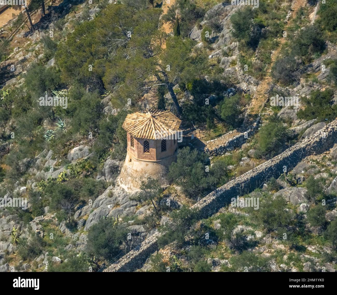 Veduta aerea, Casa Raixa a Buñola, casa giardino in pietra sul terreno della casa Raixa, Islas Baleares, Palmanyola, Bunyola, Mallorca, Isole Baleari Foto Stock