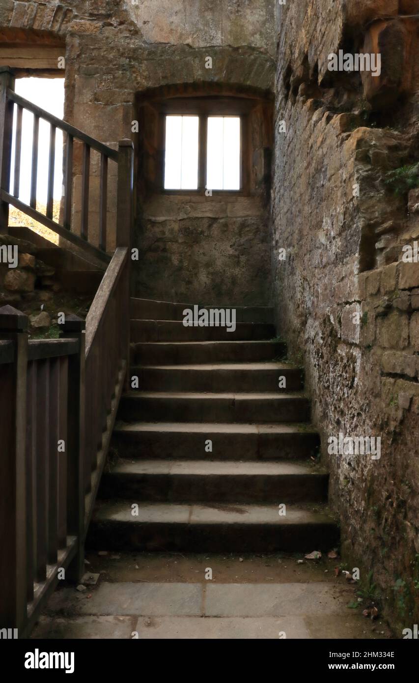 Stiars all'interno del castello di Bolsover, Bolsover, Derbyshire, Inghilterra, Regno Unito Foto Stock