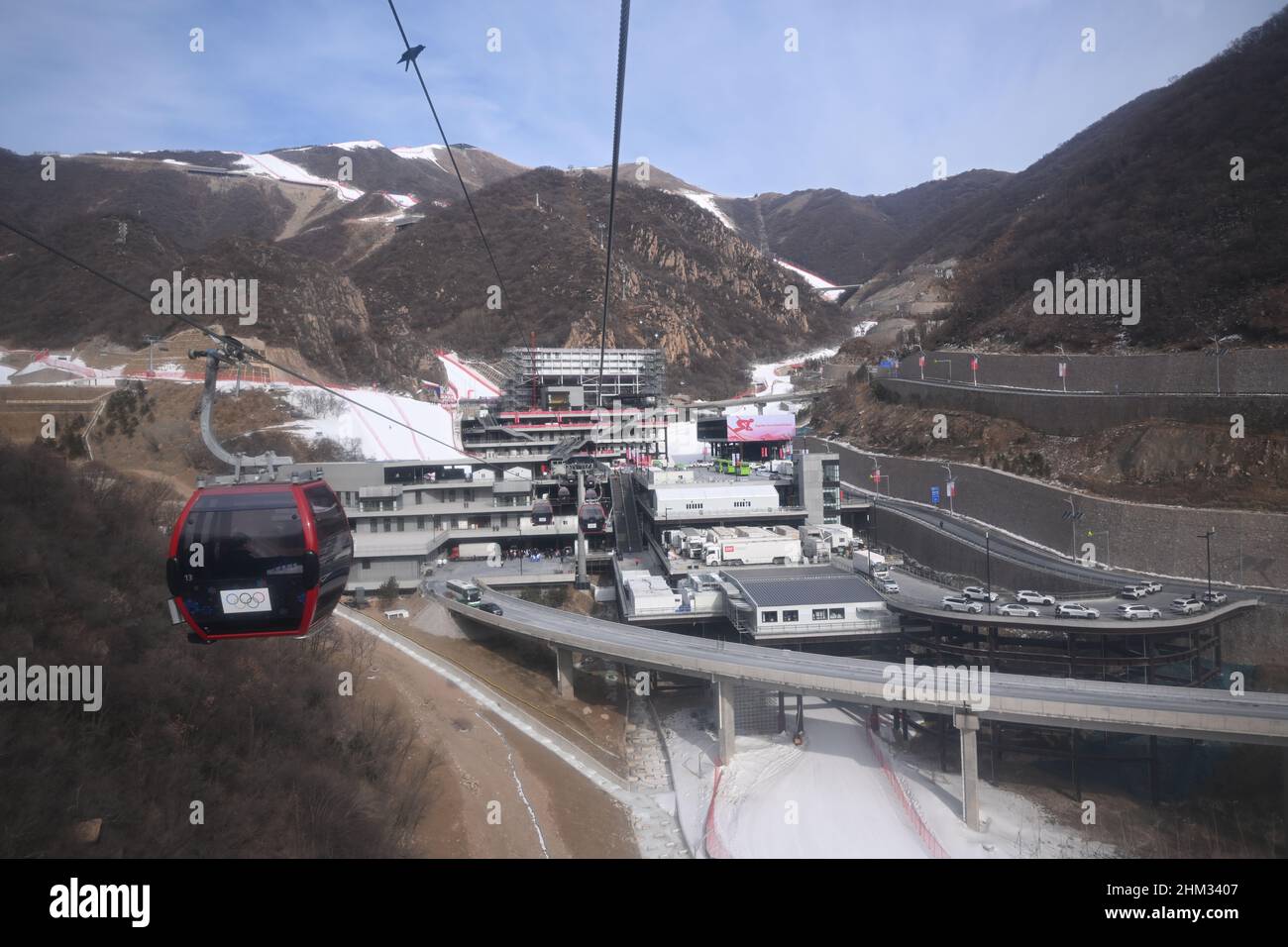 Yanqing, Cina. 07th Feb 2022. Olympia, Centro Nazionale di sci alpino. Ascensore per lo stadio alpino. Credit: Robert Michael/dpa-Zentralbild/dpa/Alamy Live News Foto Stock