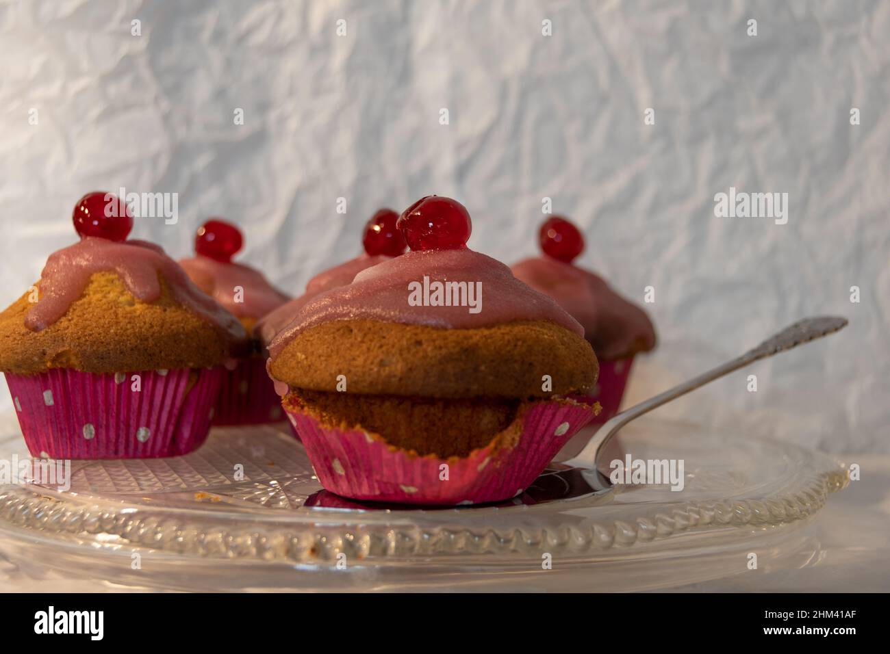 Muffin mit Kirsche Foto Stock