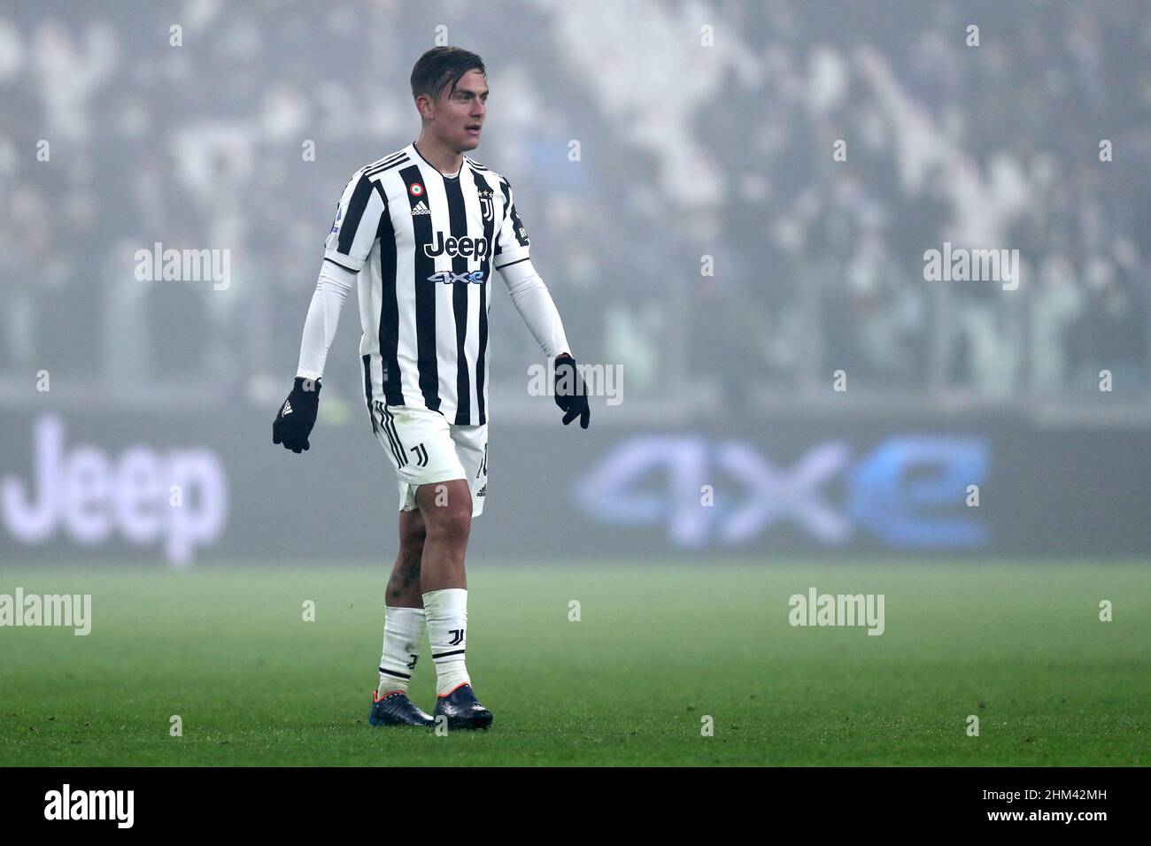 Torino, Italia. 06th Feb 2022. Paulo Dybala del Juventus FC si presenta durante la serie Una partita tra Juventus FC e Hellas Verona FC allo Stadio Allianz il 6 febbraio 2022 a Torino. Credit: Marco Canoniero/Alamy Live News Foto Stock