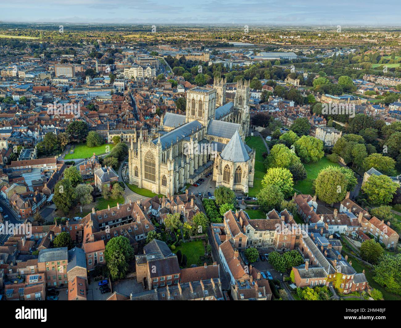 Veduta aerea della facciata Est e Nord di York Minster, York, Regno Unito. Foto Stock