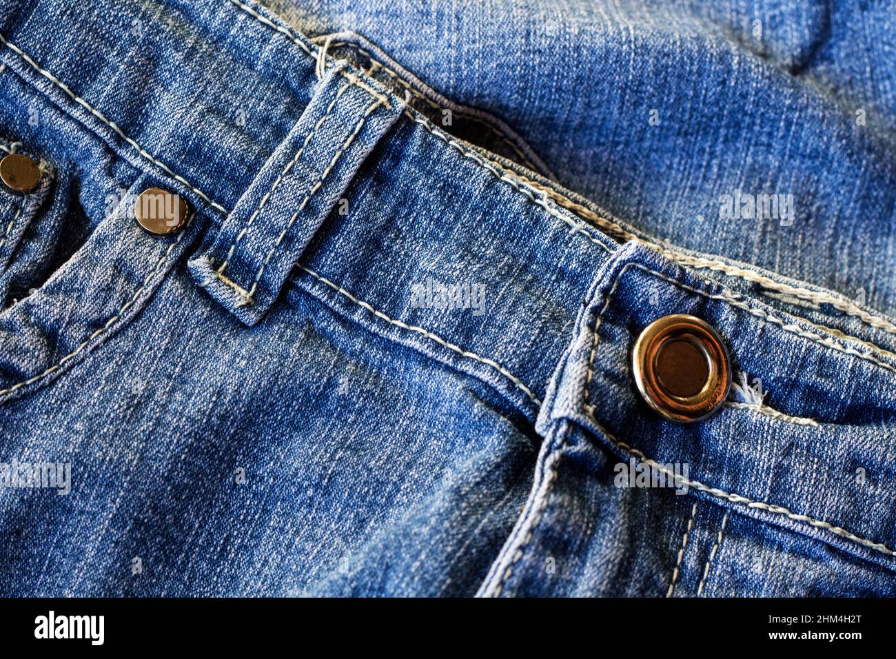 pantaloni jeans in primo piano Foto stock - Alamy