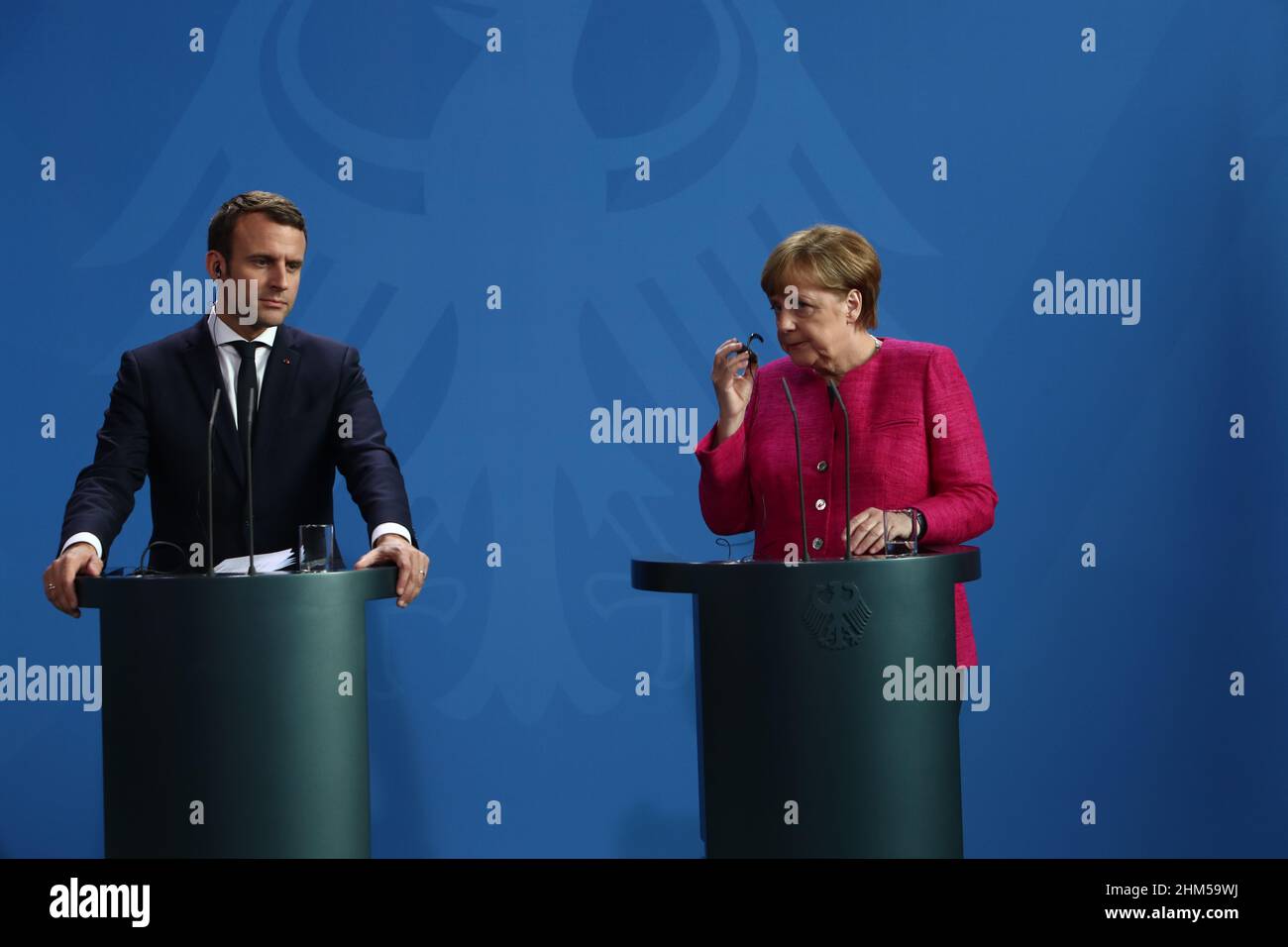 Berlino, Germania, 15,5.17, il presidente francese Emmanuel Macron e la cancelliera tedesca Angela Merkel partecipano alla visita di Stato del presidente francese Emmanuel Macron Foto Stock