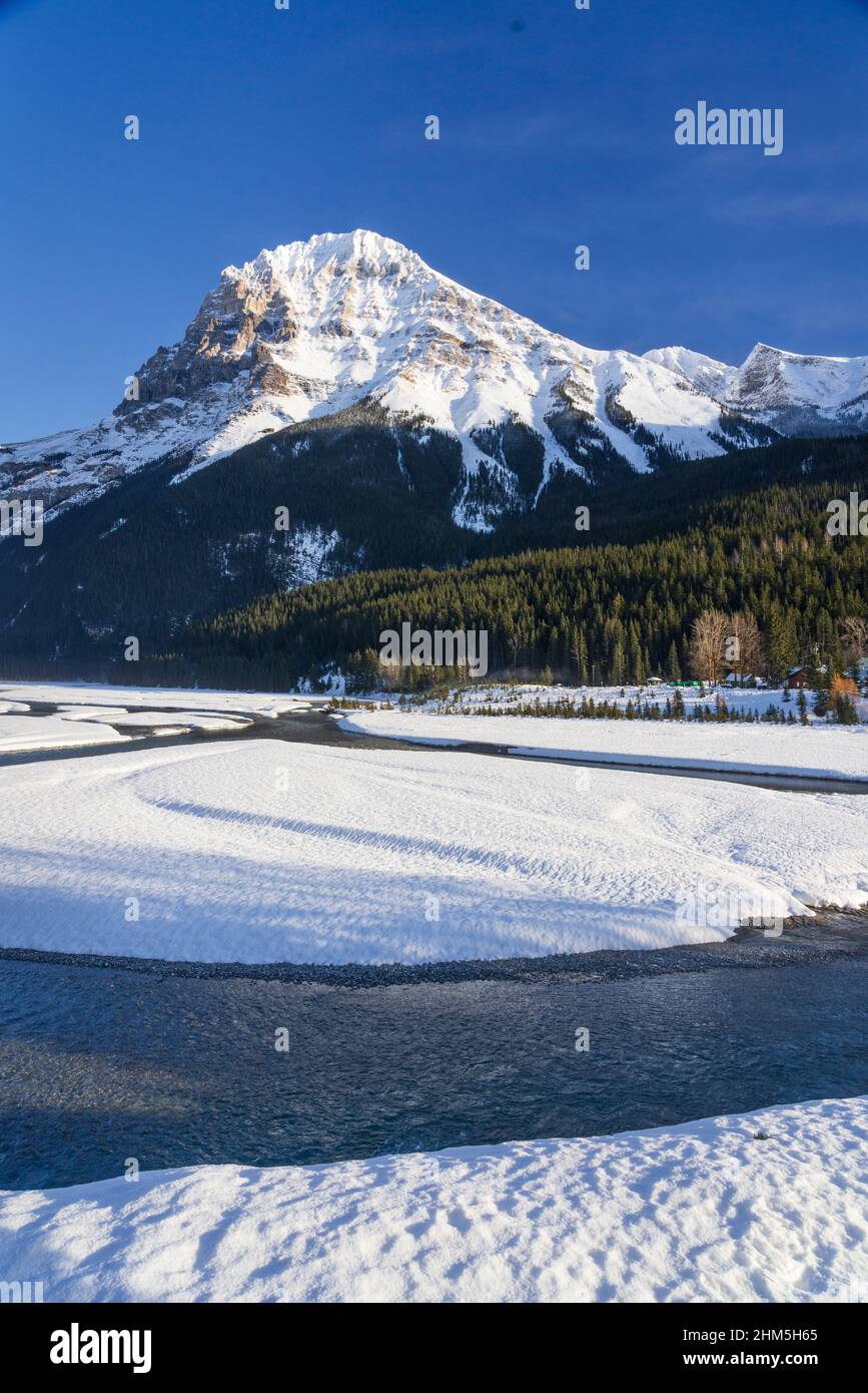 Il Monte Stephan innevato vicino a Field, British Columbia, Canada. Foto Stock