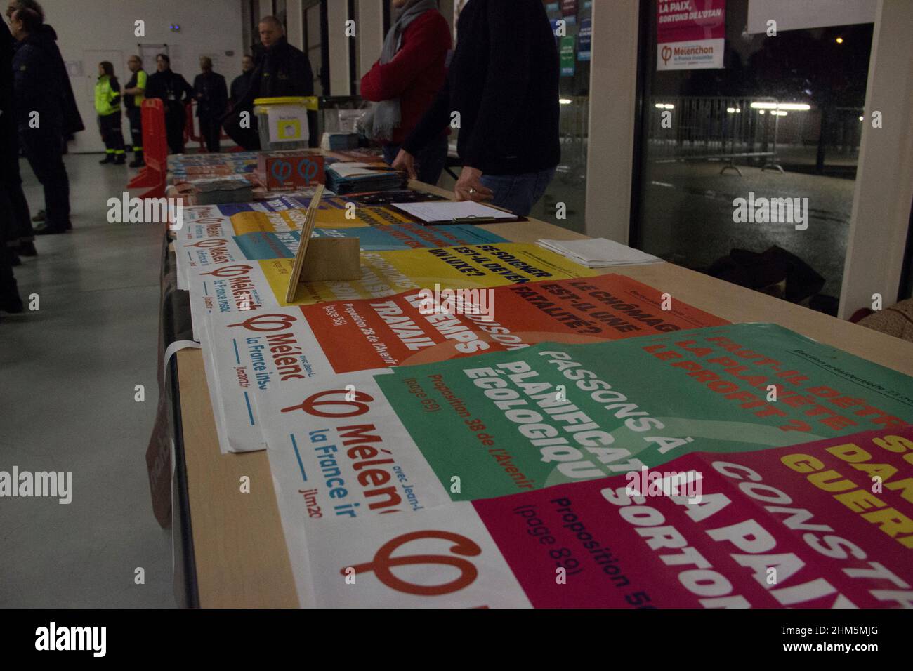 Movimento campagna accessori Francia Insoumise. I vantaggi della campagna JLM 2017 di Jean-Luc Mélenchon, candidato alle elezioni presidenziali. Francia. Foto Stock