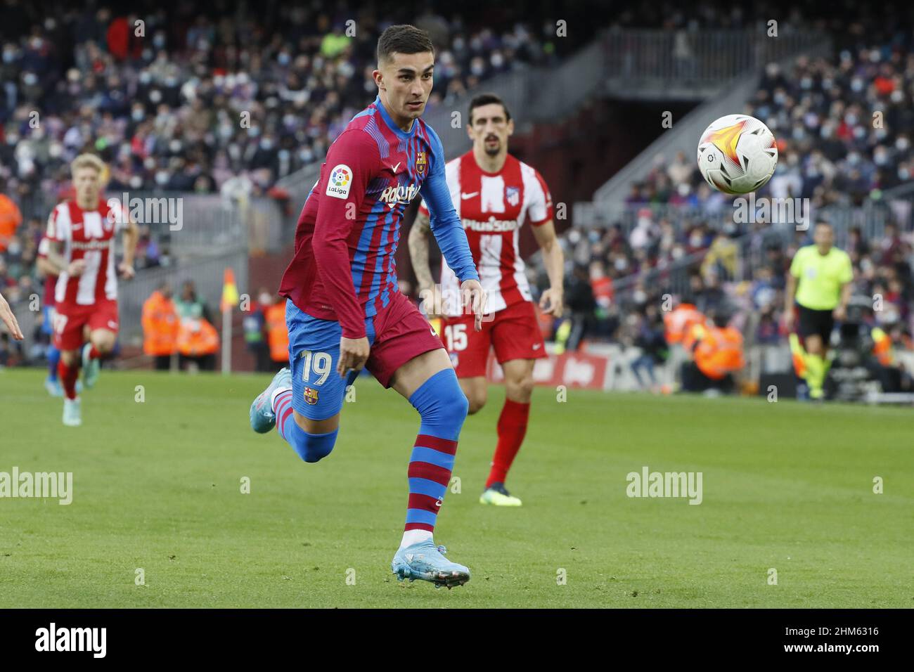 Barcellona, Spagna. 06th Feb 2022. Barcellona, Spagna, 6th 2021 febbraio: Ferran Torres (19 FC Barcellona) durante la partita LaLiga Santander tra Barcellona e AT.Madrid allo stadio Camp Nou di Barcellona, Spagna. Rafa Huerta/SPP Credit: SPP Sport Press Photo. /Alamy Live News Foto Stock