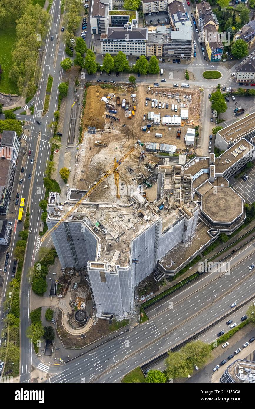 Vista aerea, demolizione dell'edificio Ypsilon della sede centrale della RWE ad Essen a Huyssenallee, progetto di un nuovo edificio per il campus di uffici, Südviertel, Foto Stock