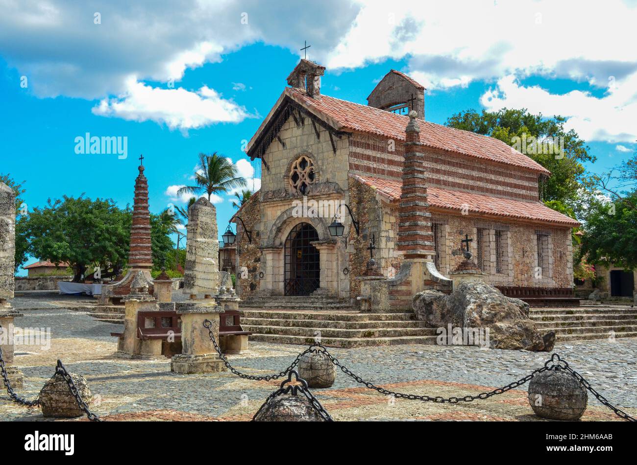 Chiesa di San Stanislao nel villaggio di Altos de Chavón . Casa de campo Resort and Villas, la Romana, Repubblica Dominicana. Gennaio 12, 2022. Foto Stock