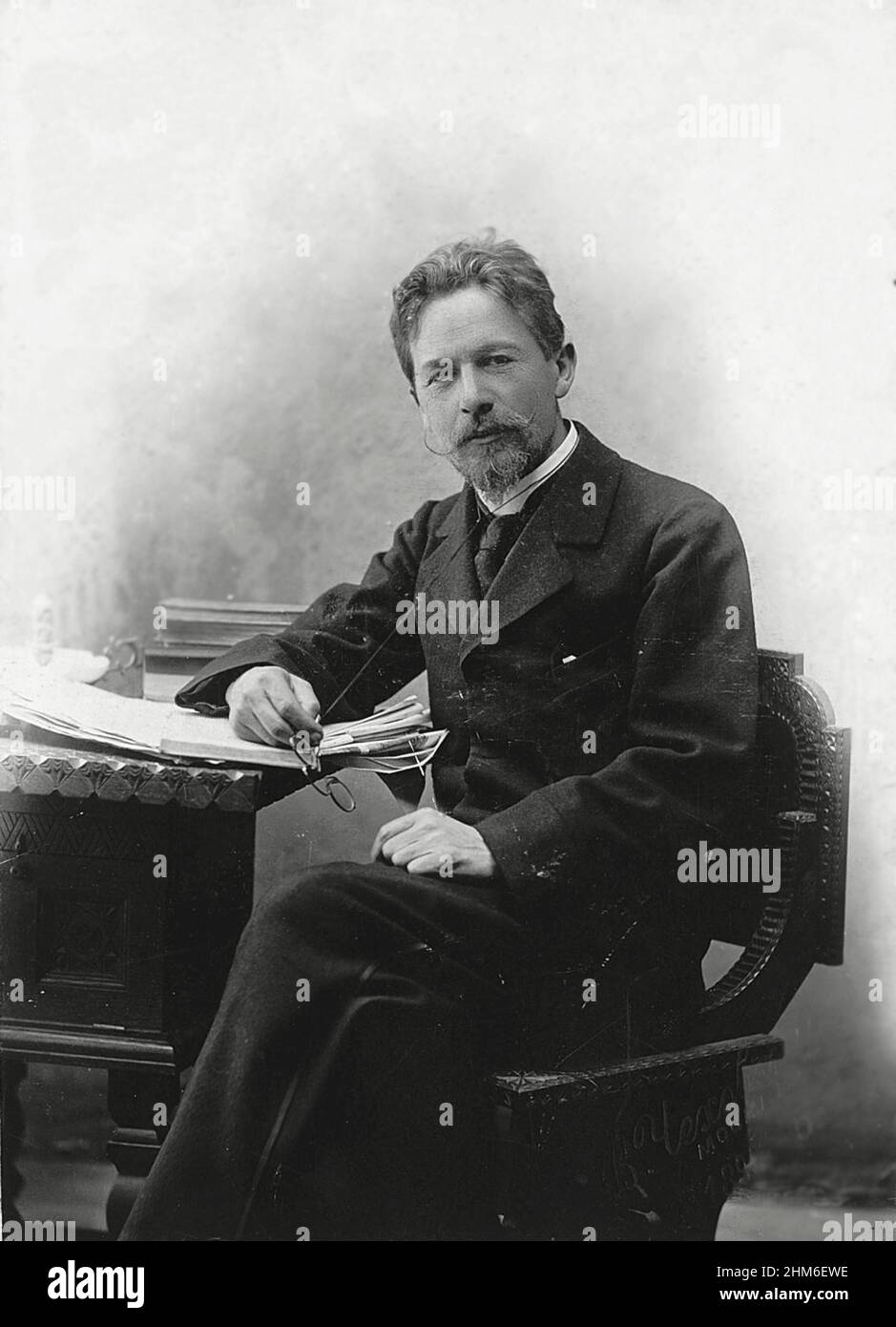 L'autore russo Anton Chekhov nel 1889, di 39 anni. Foto Stock