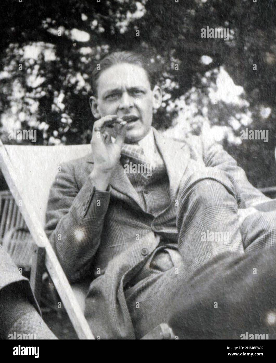 Il poeta americano TS Eliot nel 1923, di 35 anni. Foto Stock