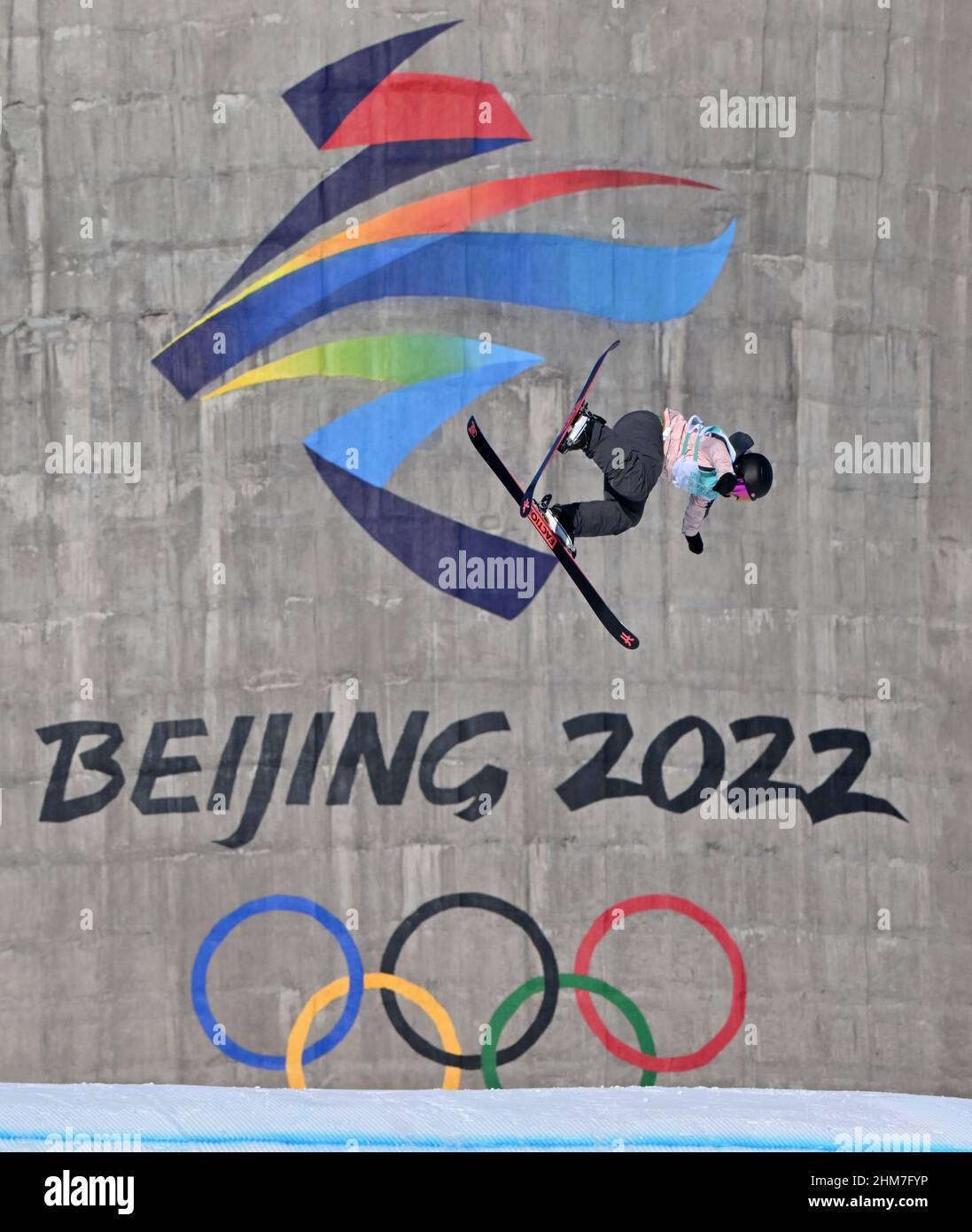 Pechino, Cina. 08th Feb 2022. Olimpiadi, Ski Freestyle, Donne, finale, Big Air. Johanne Killi dalla Norvegia in azione. Credit: Peter Kneffel/dpa/Alamy Live News Foto Stock