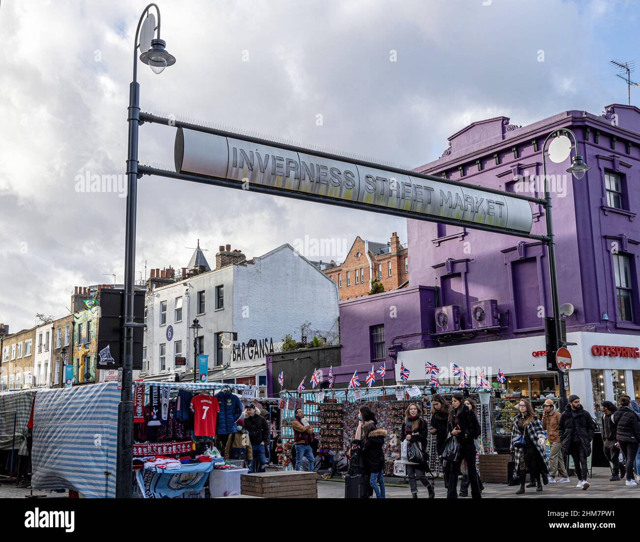 Inverness Street Market, Camden Town, Londra, Inghilterra, Regno Unito Foto Stock