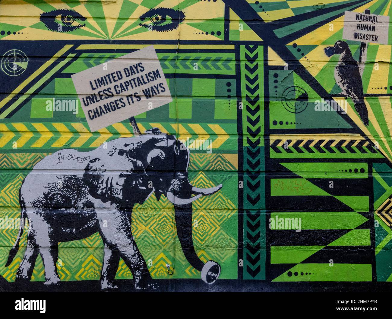 Murale giorni limitati a meno che il capitalismo cambi le sue modalità Foto Stock