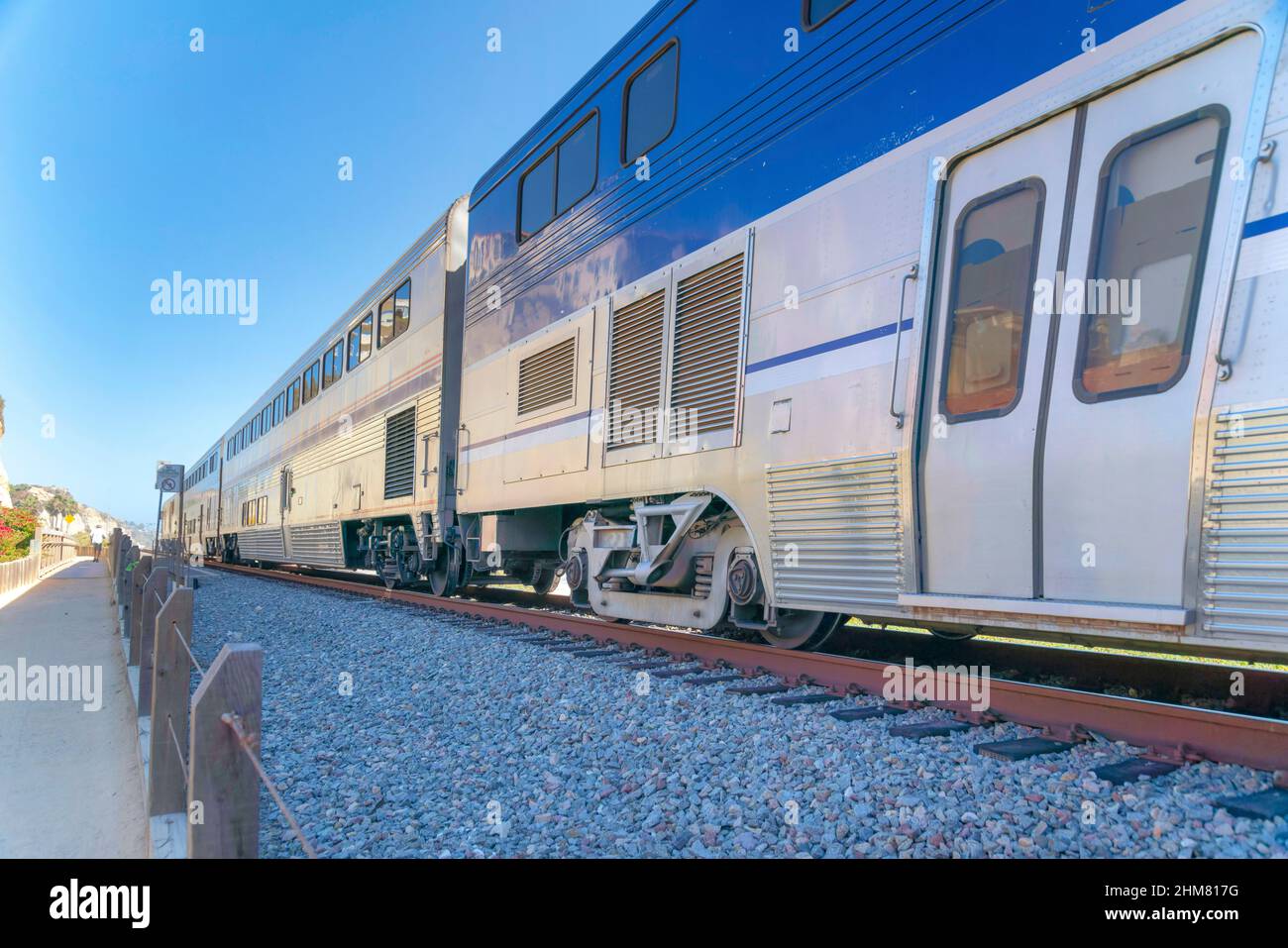 Treno a San Clemente in California con barriera di corda Foto Stock