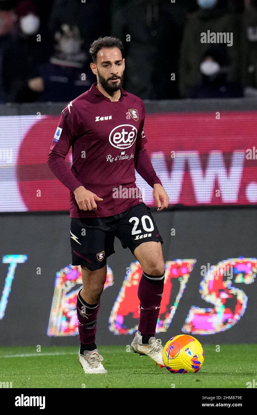 SALERNO, ITALIA - FEBBRAIO 07: Grigoris Kastanos degli Stati Uniti Salernitana in azione, durante la Serie A match tra US Salernitana e Spezia Calcio allo Stadio Arechi il 7 Febbraio 2022 a Salerno, Italia. (Foto tramite MB Media) Foto Stock