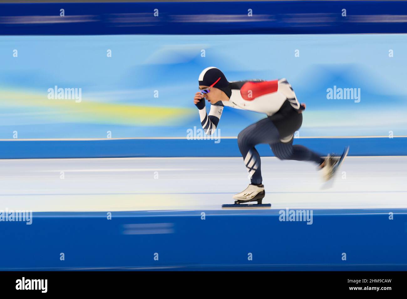 Pechino, Cina. 08th Feb 2022. Minseok Kim, della Corea del Sud, si aggiudica una medaglia di bronzo all'evento Men's 1500m Speed Skating alle Olimpiadi invernali di Pechino 2022 lunedì 7 febbraio 2022. Foto di Paul Hanna/UPI Credit: UPI/Alamy Live News Foto Stock