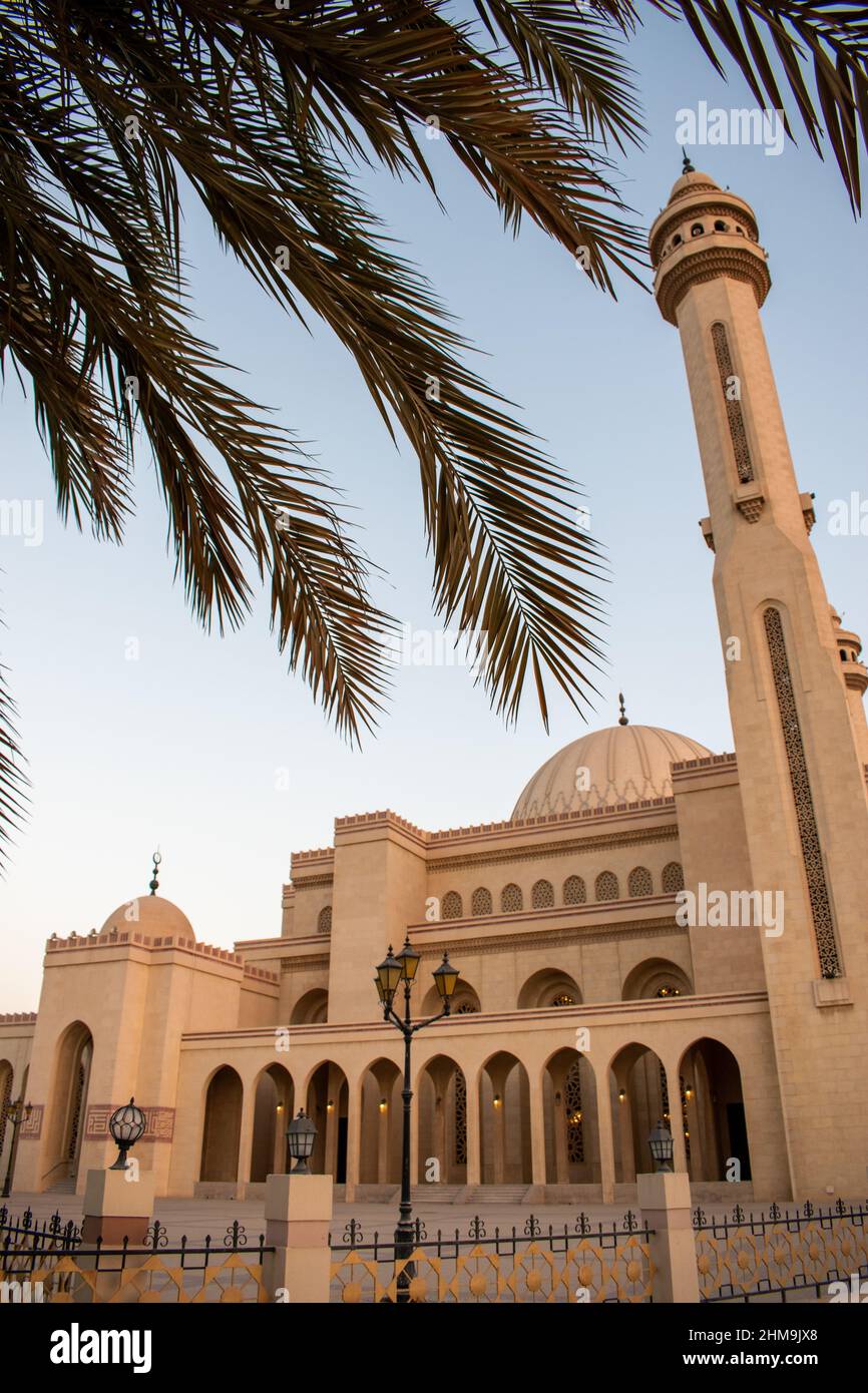 Tramonto sulla Grande Moschea, Bahrain Foto Stock