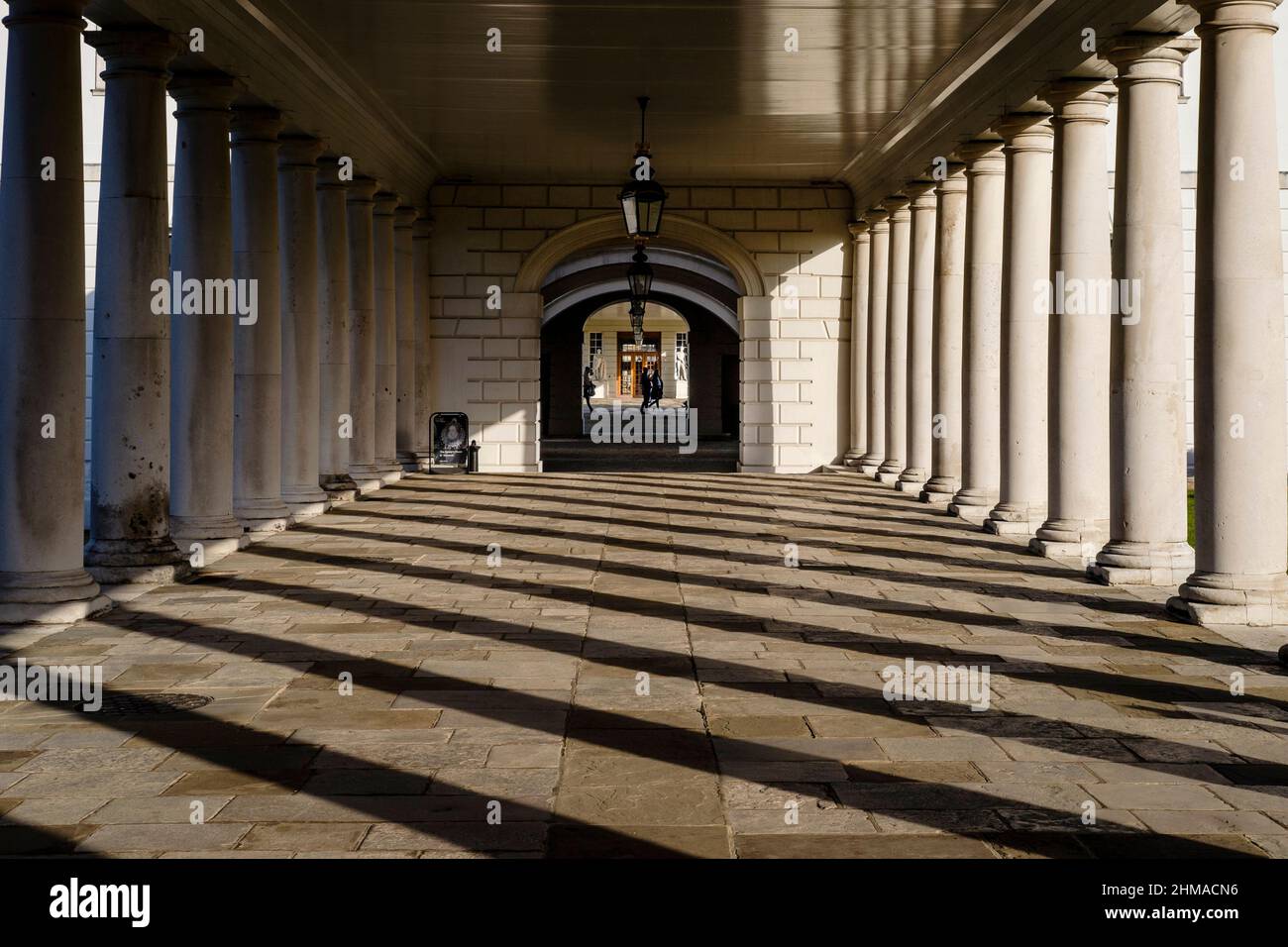 Passeggiata colonnata della Casa della Regina, Greenwich, Londra, Regno Unito Foto Stock