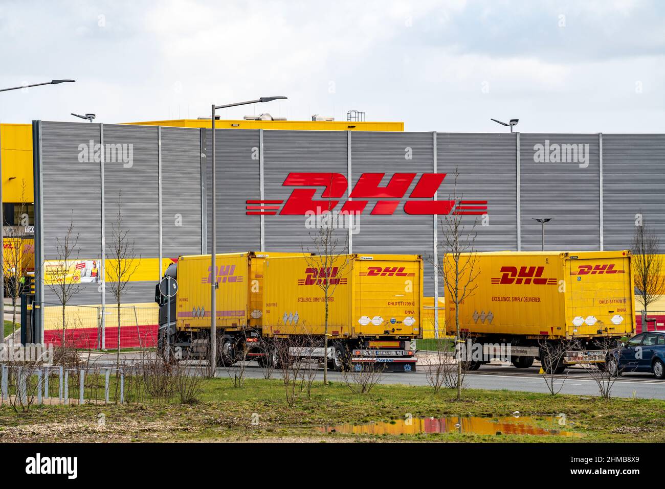 DHL Logistik Zentrum am o-Werk, ex edificio amministrativo dello stabilimento Opel di Bochum, parte del SITO MARK 51°7, sito totale della vecchia Opel SIT Foto Stock