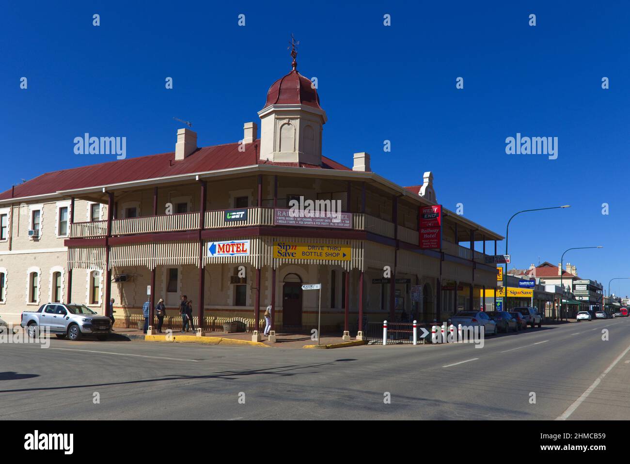 Lo storico Railway Hotel di Peterborough, South Australia Foto Stock