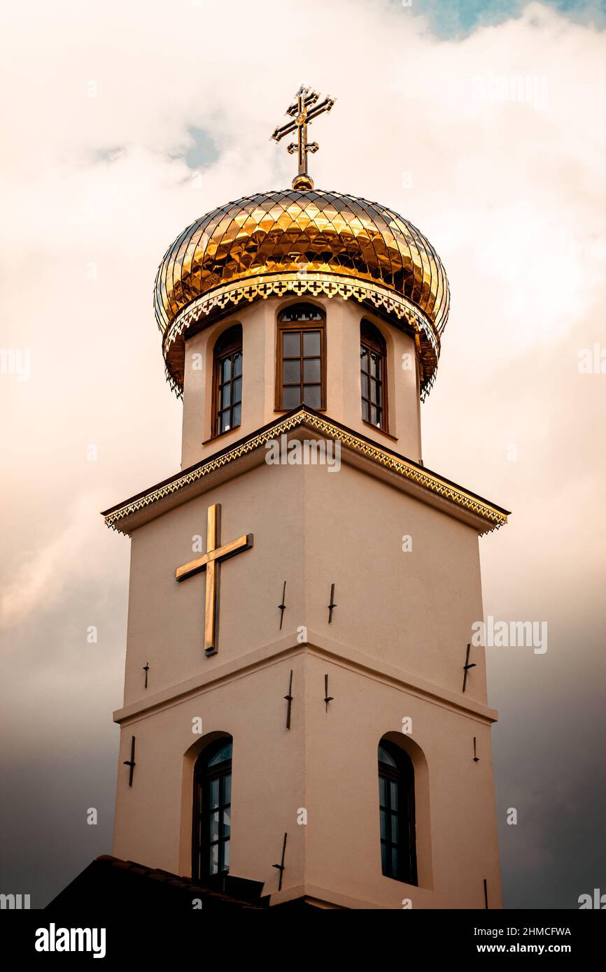 La chiesa dorata a Dobrinishte, Bulgaria. Foto Stock