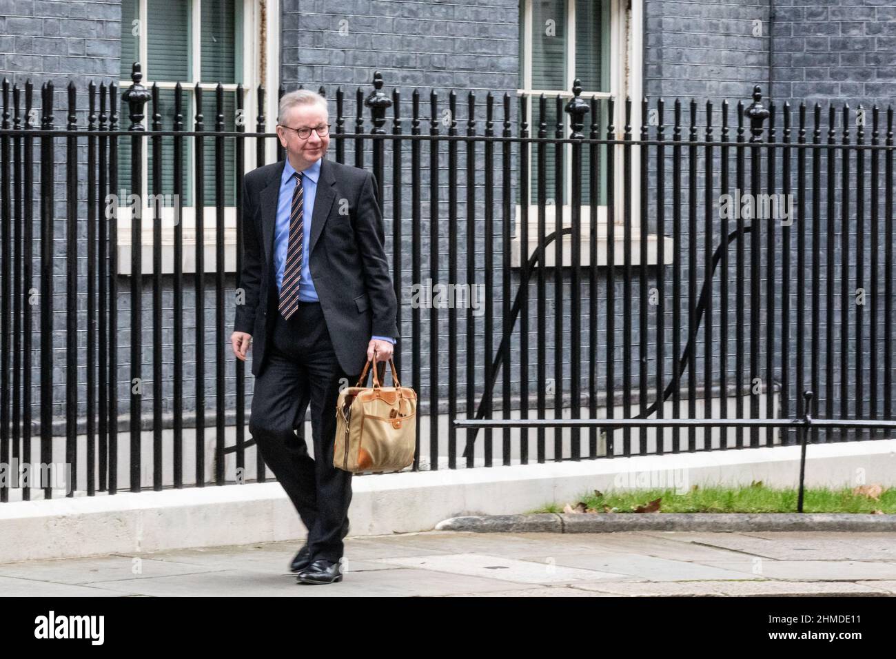 Londra, Regno Unito. 09th Feb 2022. Michael Gove, Segretario di Stato per il livellamento, l'edilizia abitativa e le Comunità; Ministro per le relazioni intergovernative 10 Downing Street. Credit: Imagplotter/Alamy Live News Foto Stock