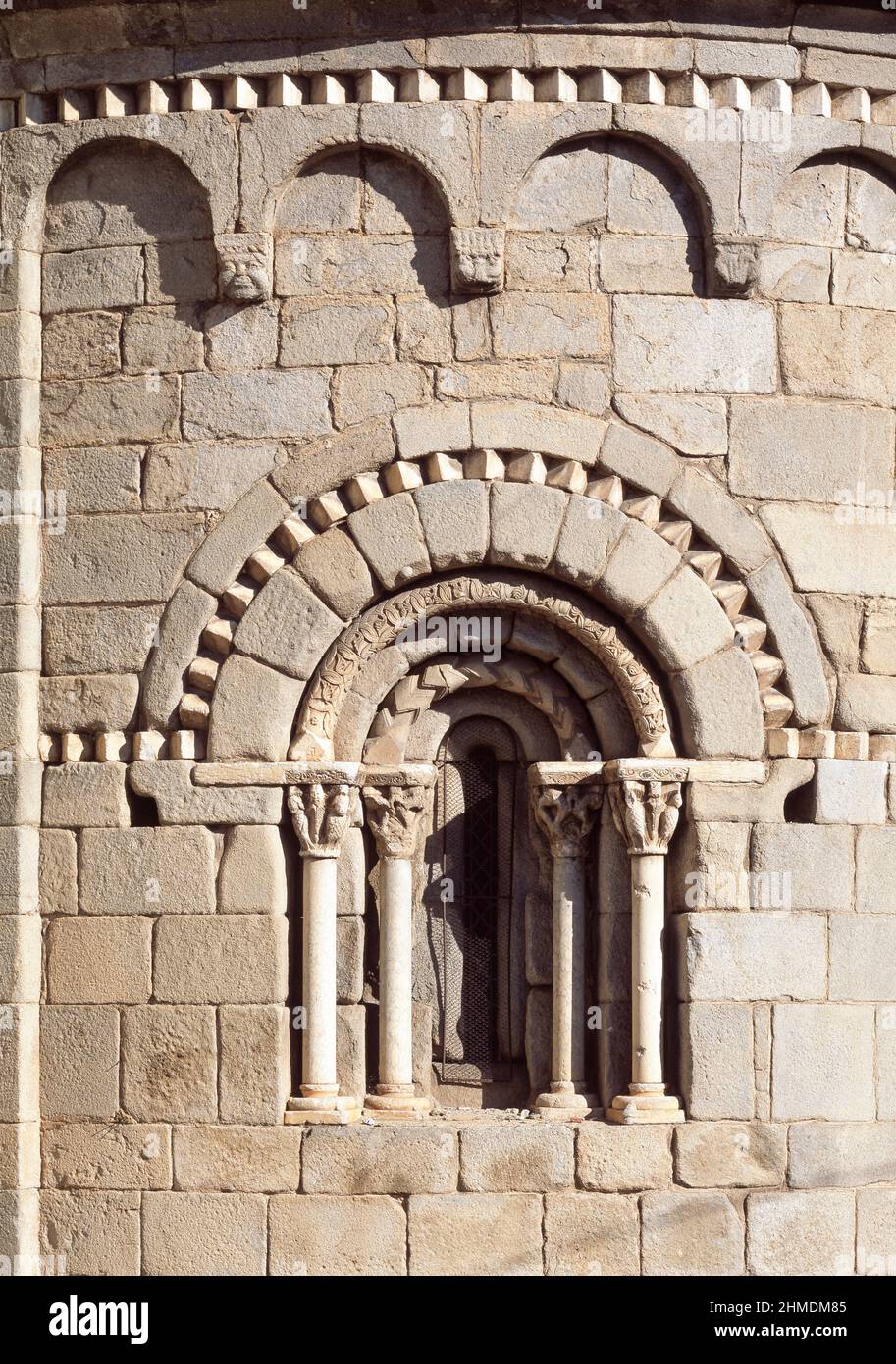 Corneilla-de-Conflent, Chorapsis der Kirche Foto Stock