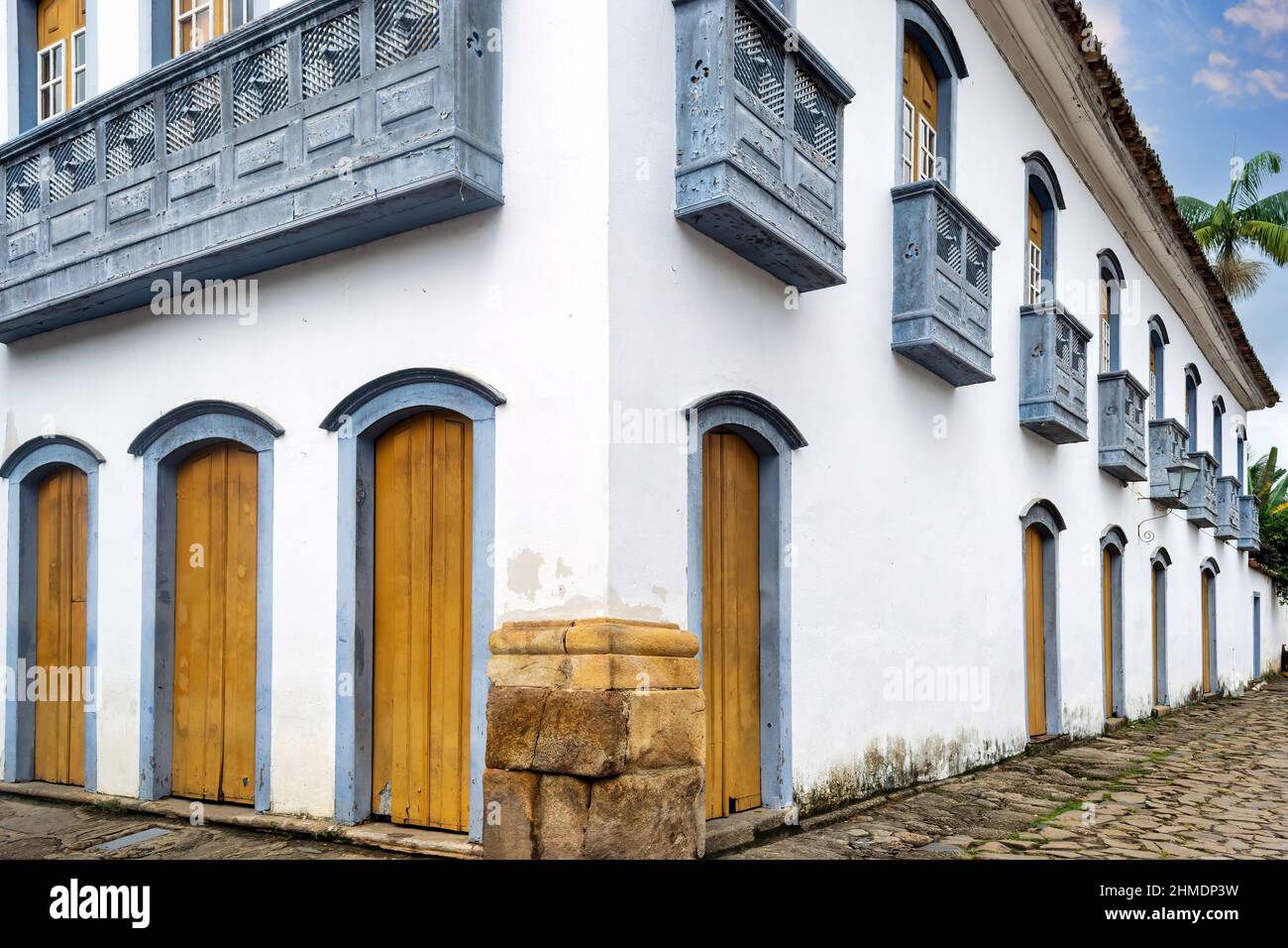 Architettura coloniale portoghese a Paraty, Brasile Foto Stock