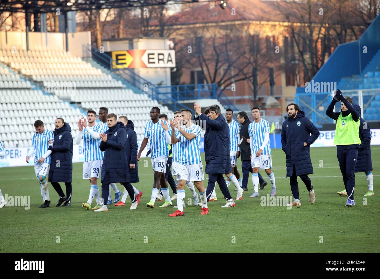 Curva B Immagini e Fotos Stock - Alamy