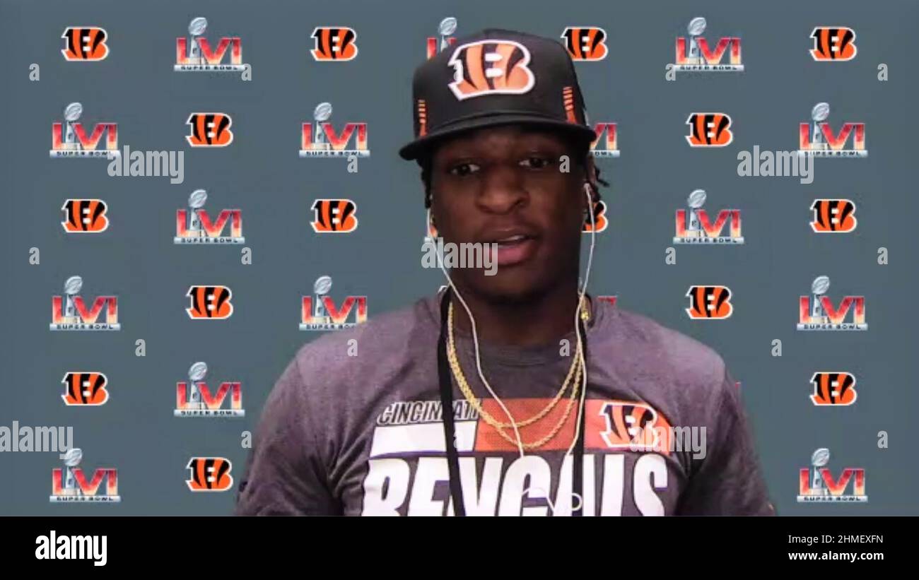 Los Angeles, Stati Uniti. 09th Feb 2022. Screen grab di Mike Hilton Cincinnati Bengals Cornerback 21 Speaking during a media Availability session released to the media on Feb. 9, 2022 for Super Bowl LVI between the Cincinnati Bengals and the Los Angeles Rams. (Foto NFL Virtual Media Center via Credit: Sipa USA/Alamy Live News Foto Stock