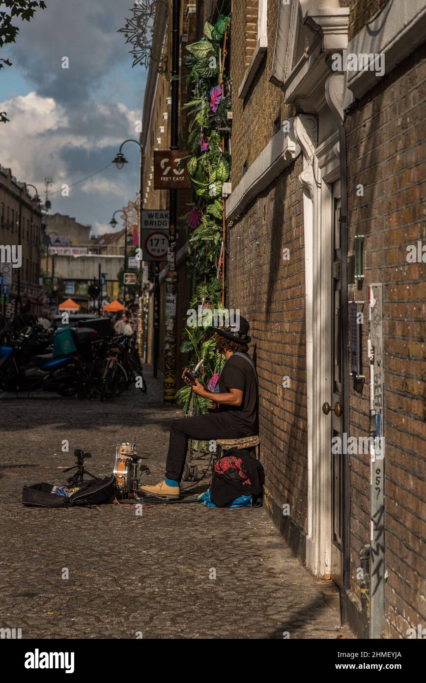 cantare per vivere Foto Stock