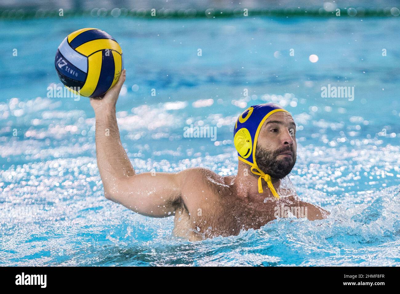 Kragujevac, Serbia, 9th febbraio 2022. Felipe Perrone Rocha di Zodiac Cnab in azione durante la LEN Champions League Preliminary Group A match between VK Radnicki vs Zodiac Cnab in Kragujevac, Serbia. Febbraio 9, 2022. Credit: Nikola Krstic/Alamy Foto Stock