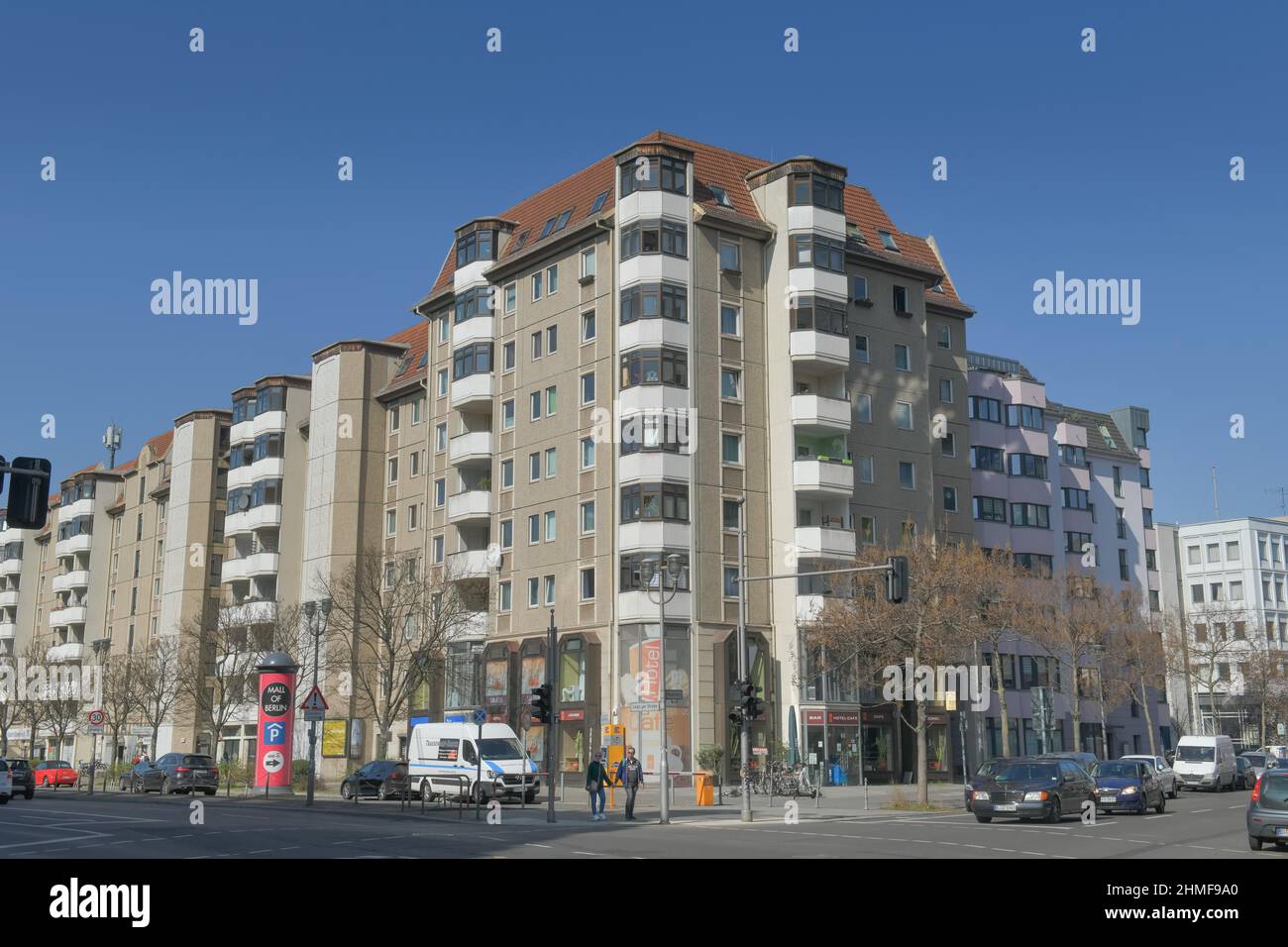 Edificio residenziale, costruzione di pannelli GDR, Leipziger Strasse, Mauerstrasse, Mitte, Berlino, Germania Foto Stock