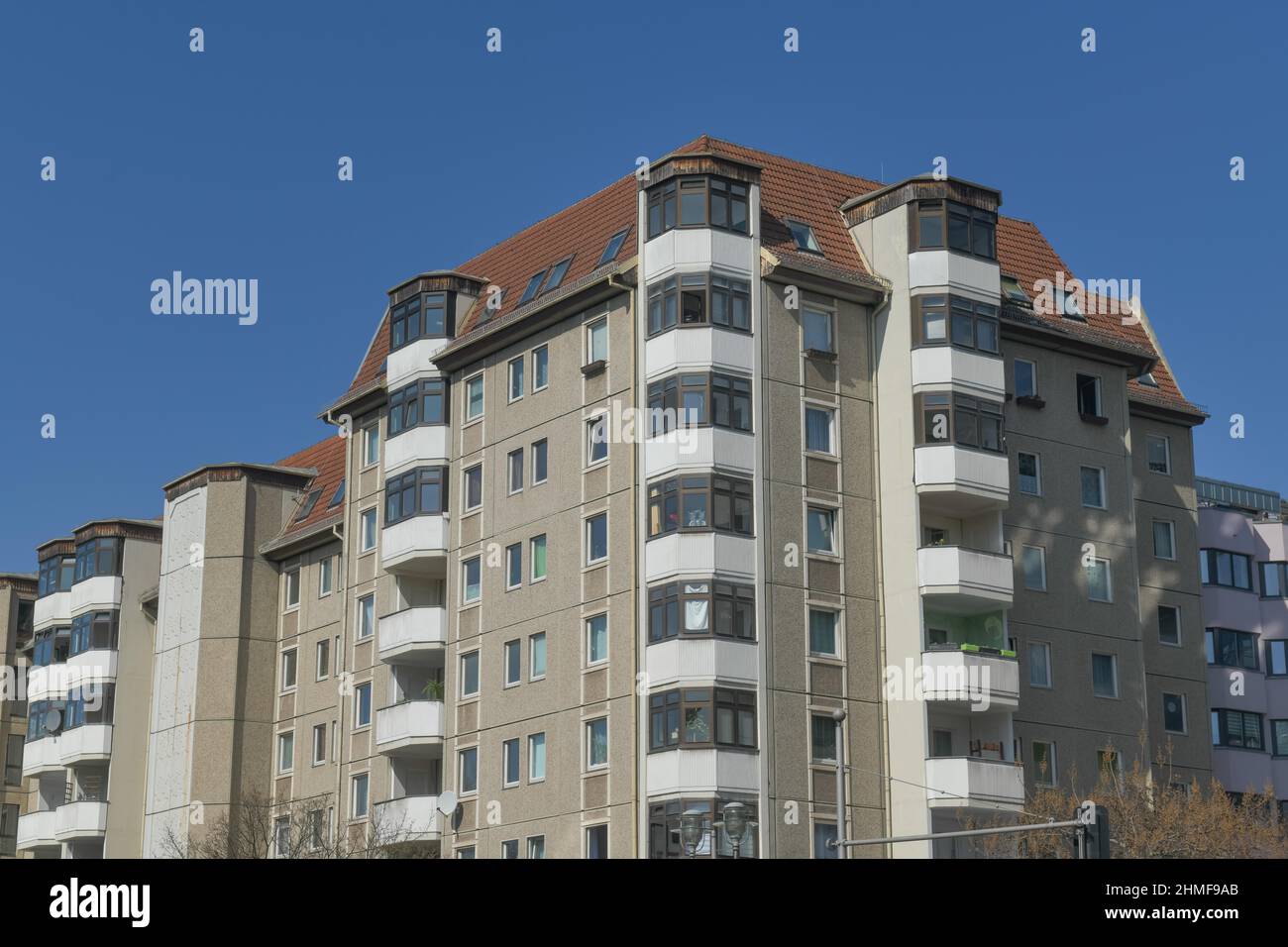 Edificio residenziale, costruzione di pannelli GDR, Leipziger Strasse, Mauerstrasse, Mitte, Berlino, Germania Foto Stock