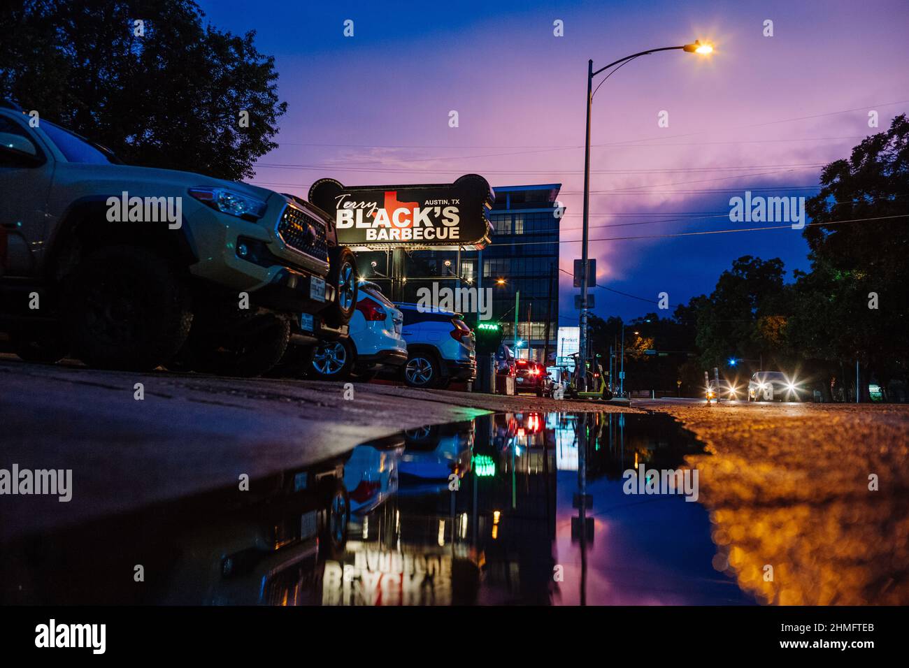 Austin, Texas USA - Luglio 2021: Vista esterna del famoso Terry Black's Barbeque Restaurant di Austin, Texas Foto Stock