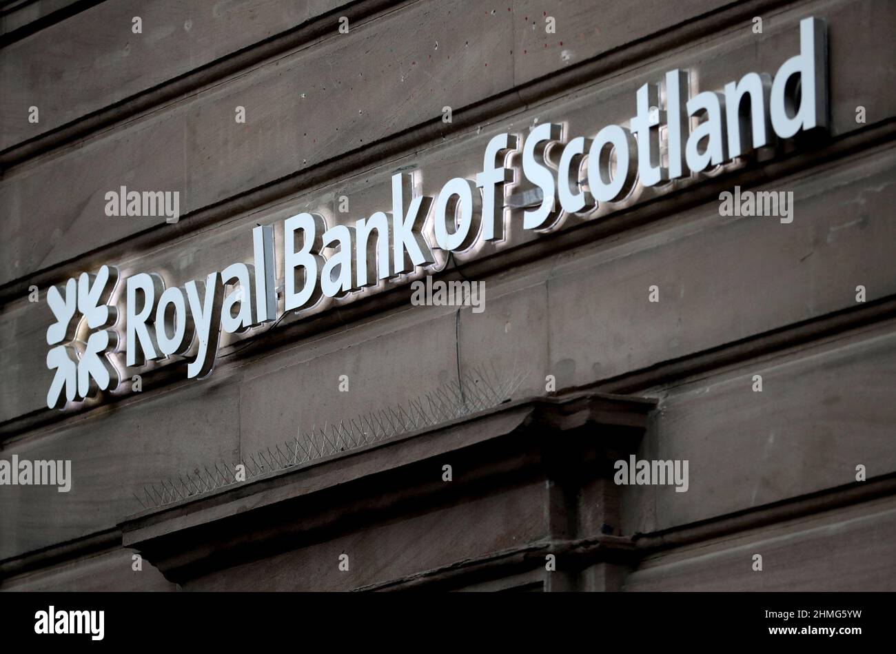 Foto del fascicolo del 01/12/17 di una succursale della Royal Bank of Scotland, in quanto l'ultimo rapporto della banca sull'occupazione ha dimostrato che le imprese scozzesi "sono ora più fiduciose nella ripresa" in quanto il numero di posizioni permanenti nel paese registra un aumento quasi record. Foto Stock