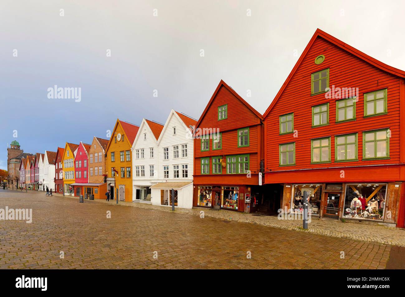 Bryggen, il vecchio distretto portuale di Bergen, Norvegia, Scandinavia, Nord Europa, Europa Foto Stock