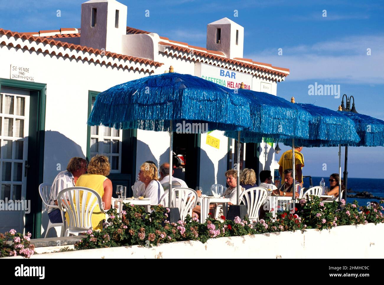 Caffè a Puerto de Abona, Tenerife, Isole Canarie, Spagna Foto Stock
