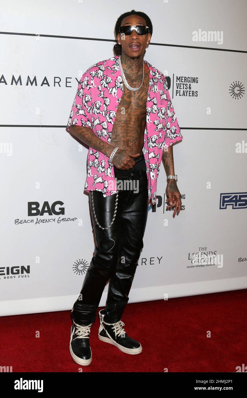 Los Angeles, California. 9th Feb 2022. Wiz Khalifa agli arrivi per unire i Vets ed i giocatori (MVP) Charity Super Bowl Kick-off benefit Fundraiser, Academy LA Nightclub, Los Angeles, CA 9 febbraio 2022. Credit: Priscilla Grant/Everett Collection/Alamy Live News Foto Stock