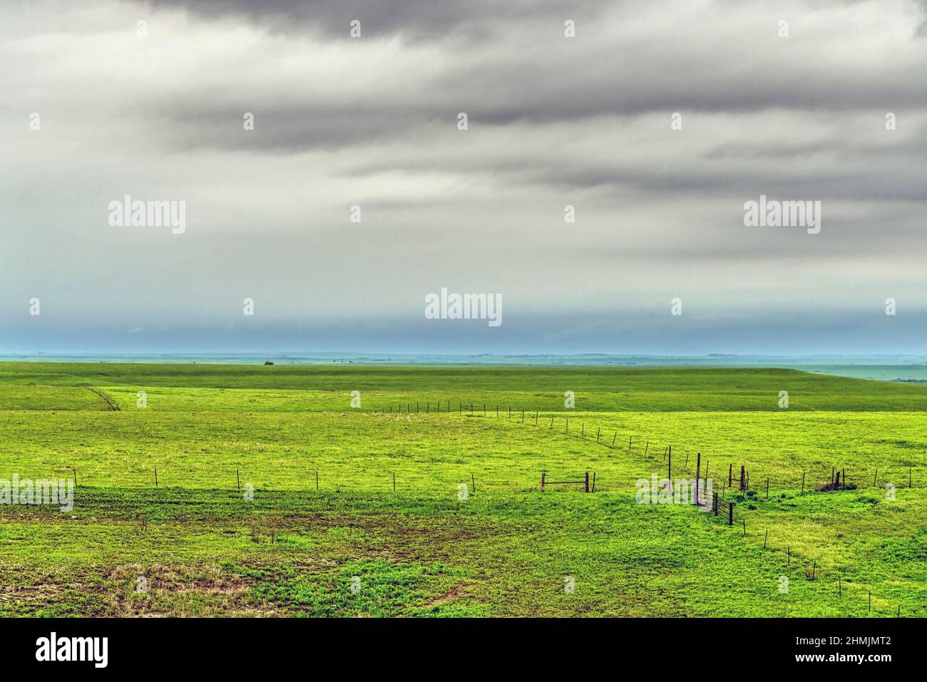 Il verde pascolo nella pietrina colline del Kansas Foto Stock