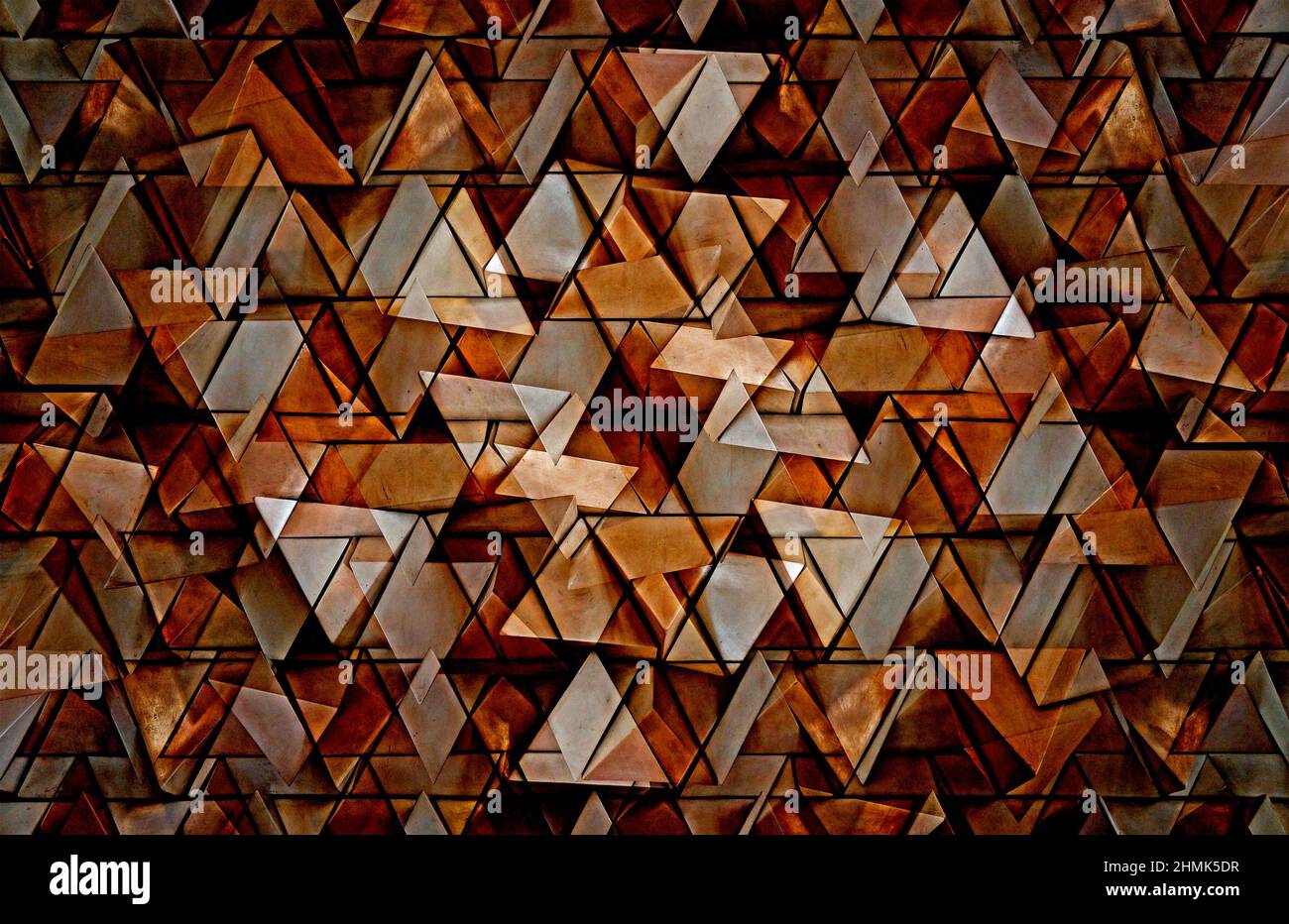 Sfondo marrone con motivo triangolare astratto Foto Stock